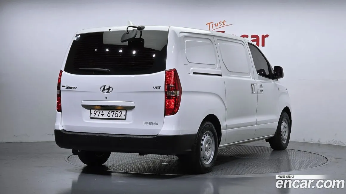 Hyundai Starex — фото 2