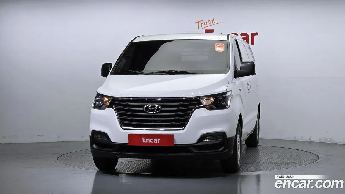 Hyundai Starex — фото 3