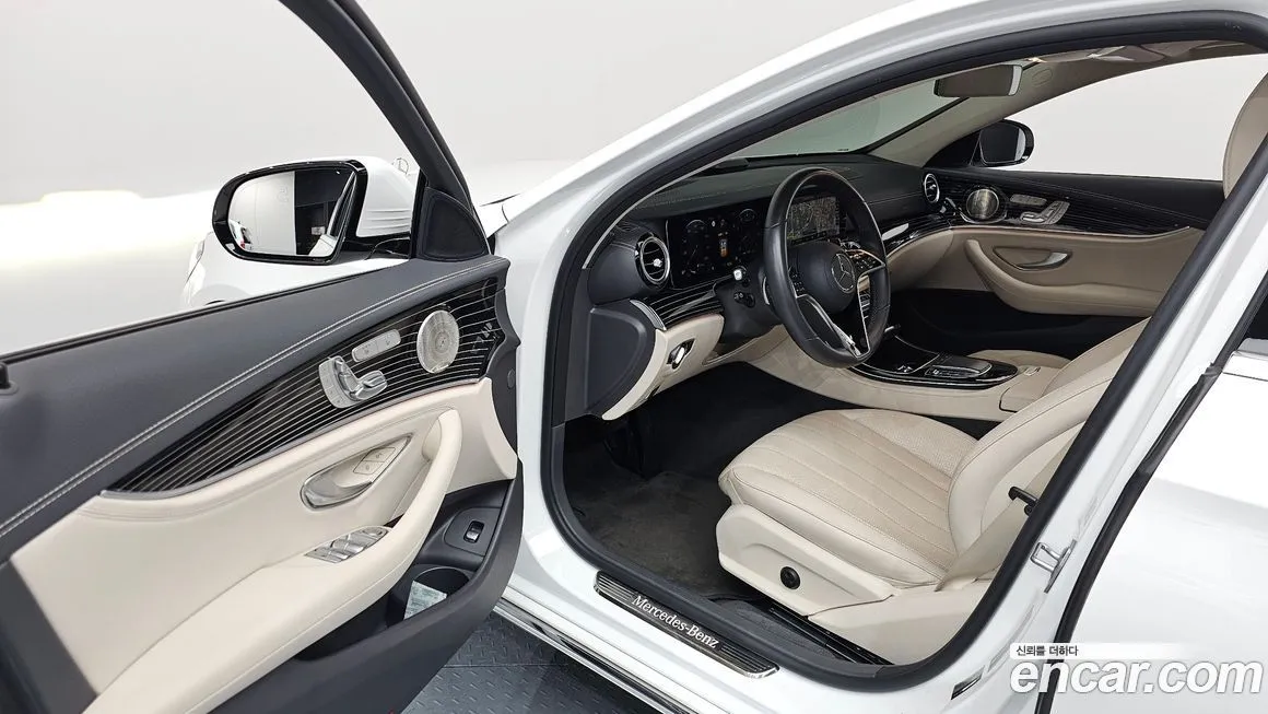 Mercedes-Benz E-Class — фото 10