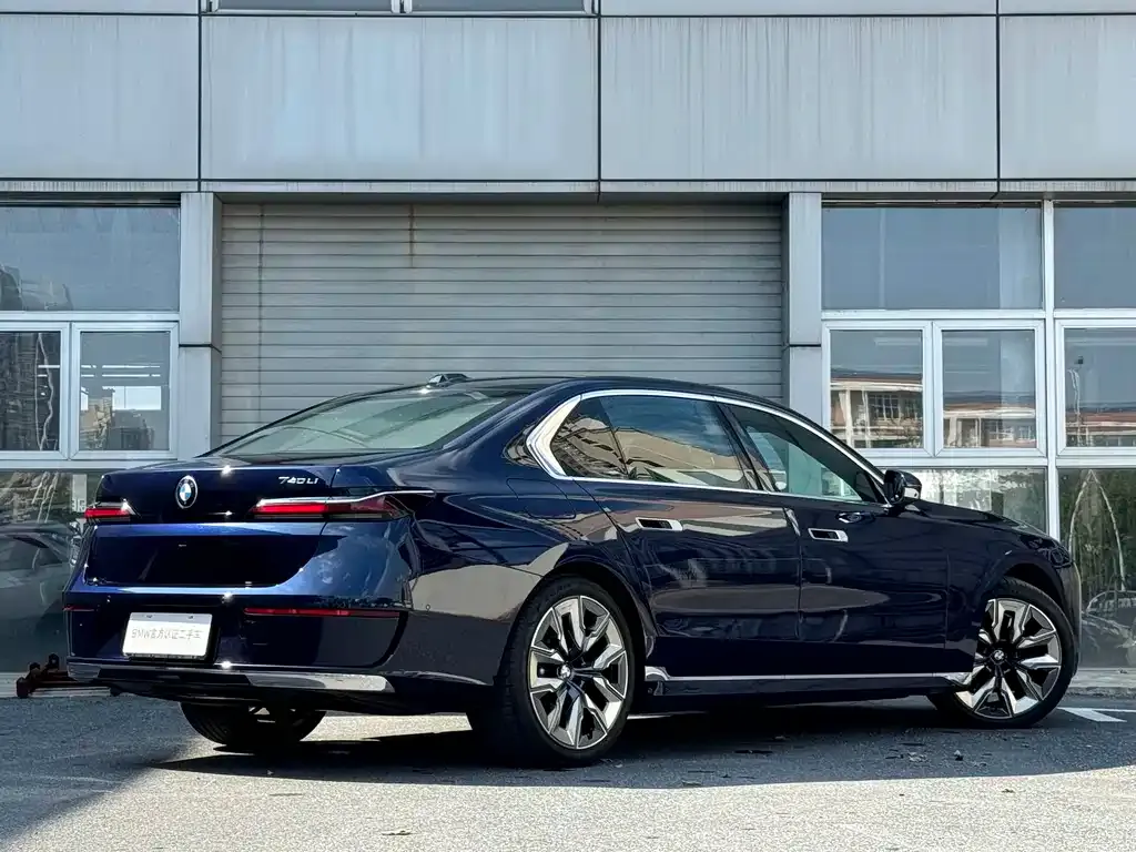 BMW 7 Series 2024 из CN, фото 5