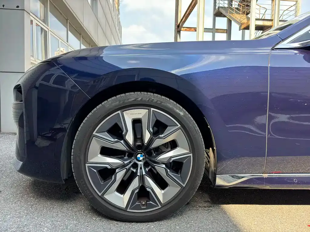 BMW 7 Series 2024 из CN, фото 8