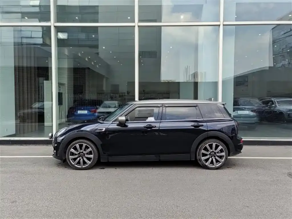 MINI Clubman — фото 2