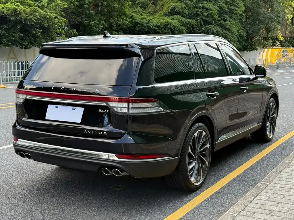 Lincoln Aviator — фото 4