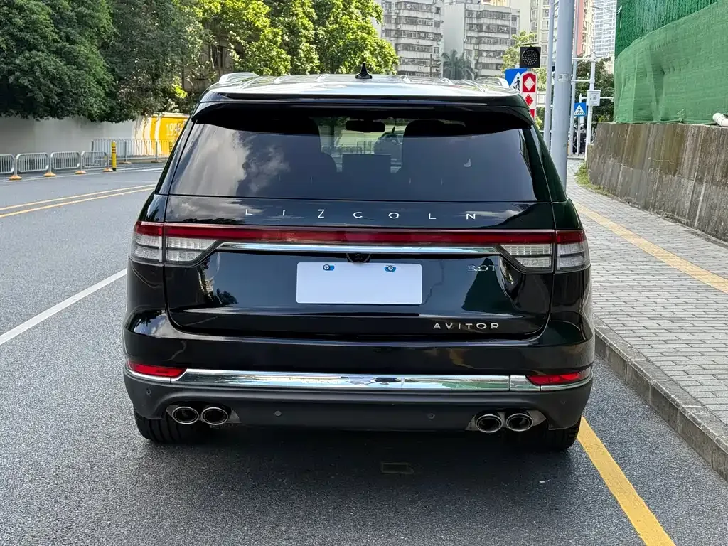 Lincoln Aviator — фото 5