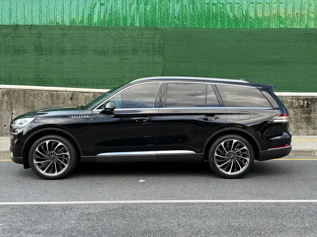 Lincoln Aviator — фото 7