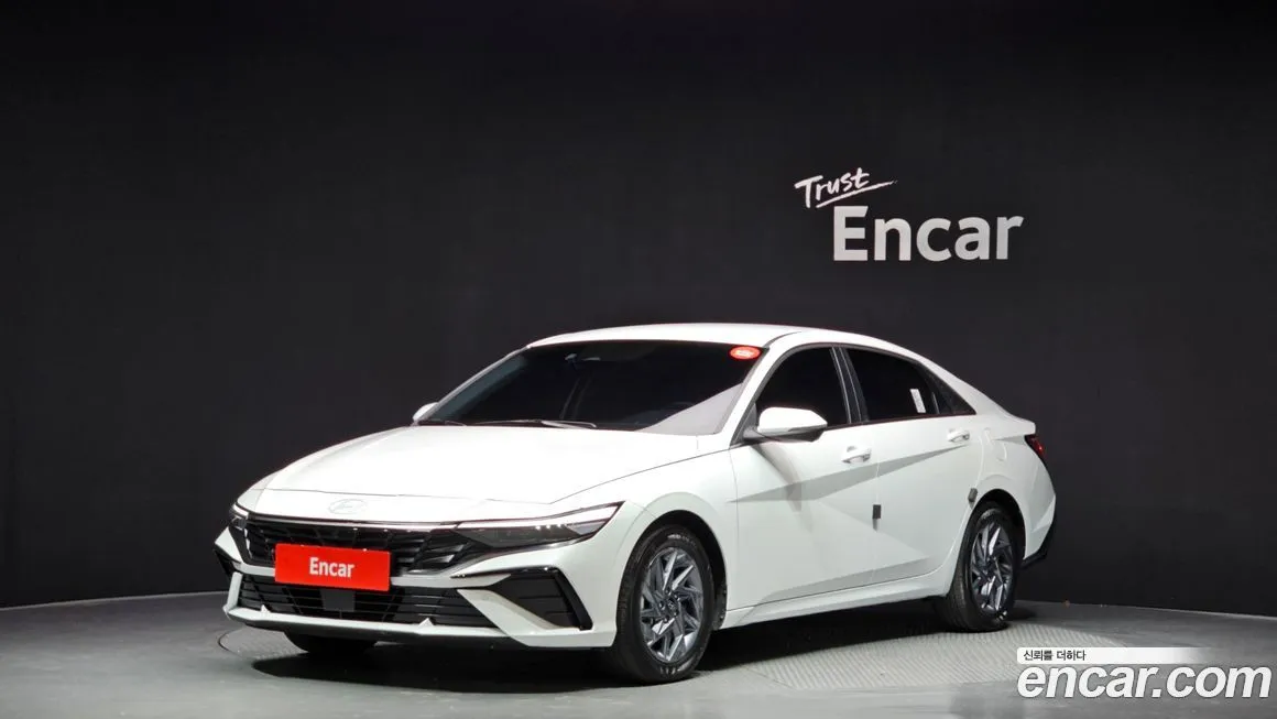 Hyundai AVANTE — фото 1