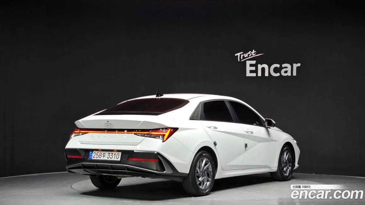 Hyundai AVANTE — фото 2