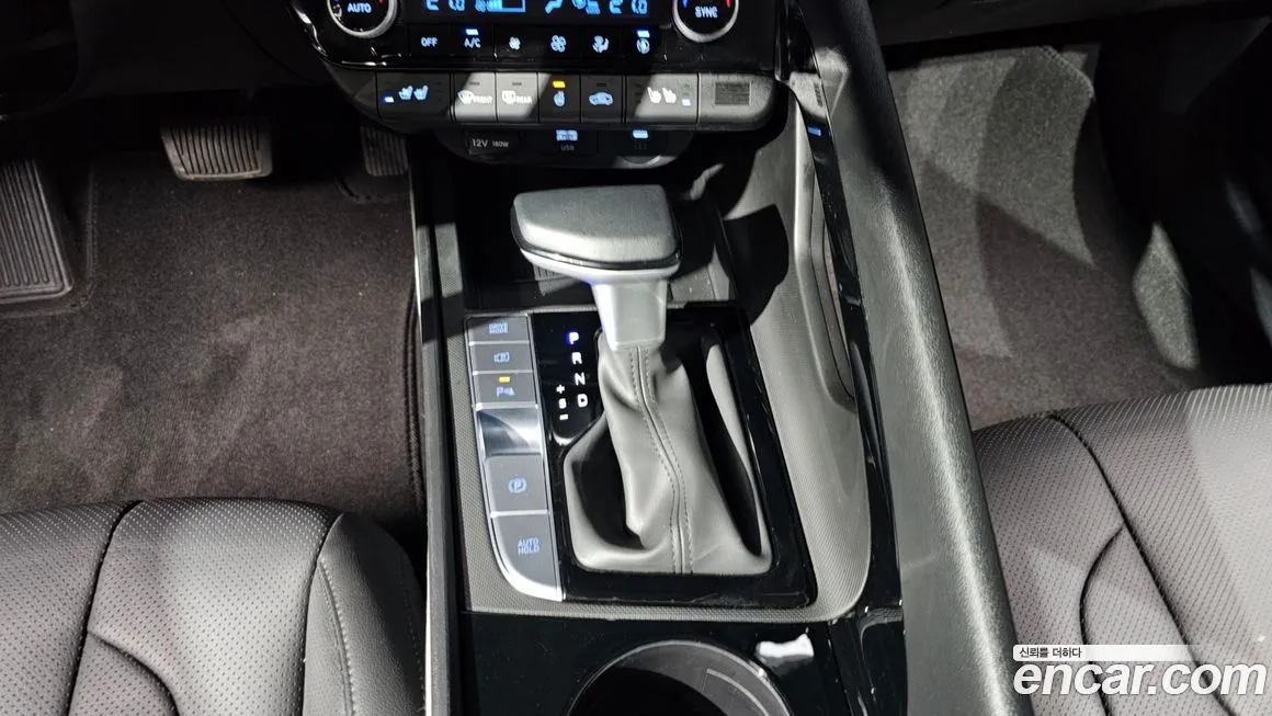 Hyundai AVANTE — фото 9