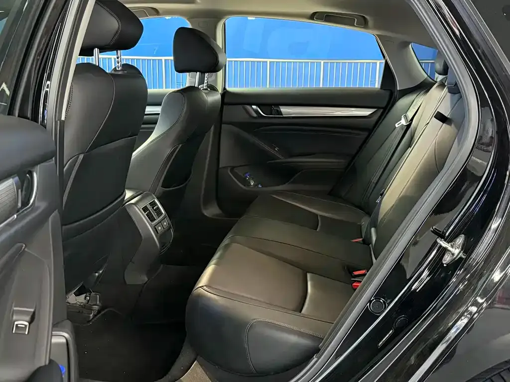 Honda Accord 2021 из CN, фото 7