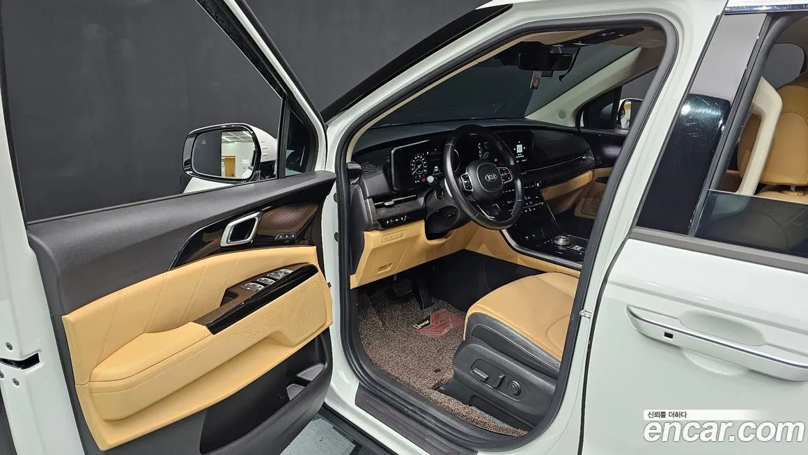 Kia Carnival — фото 10
