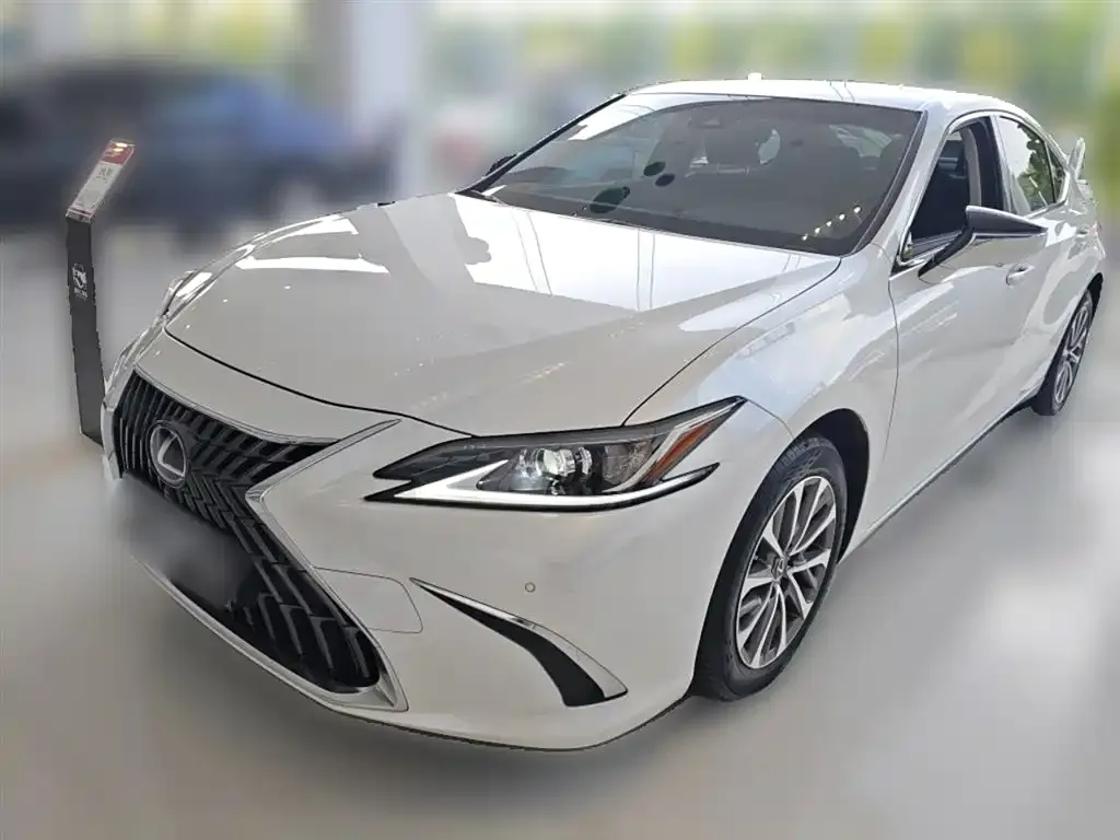 Lexus ES 2022 из CN, фото 1