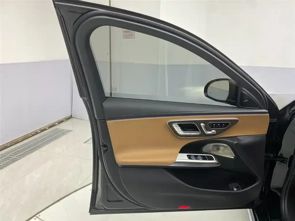 Mercedes-Benz E-Class 2024 из CN, фото 8