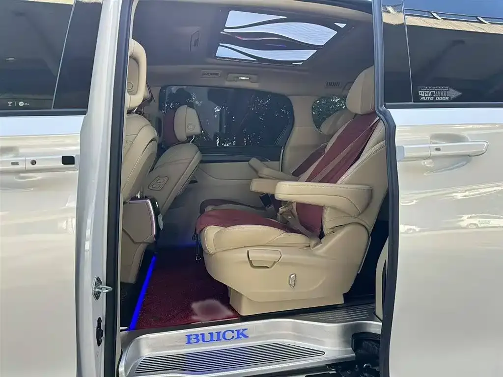 Buick GL8 2024 из CN, фото 10