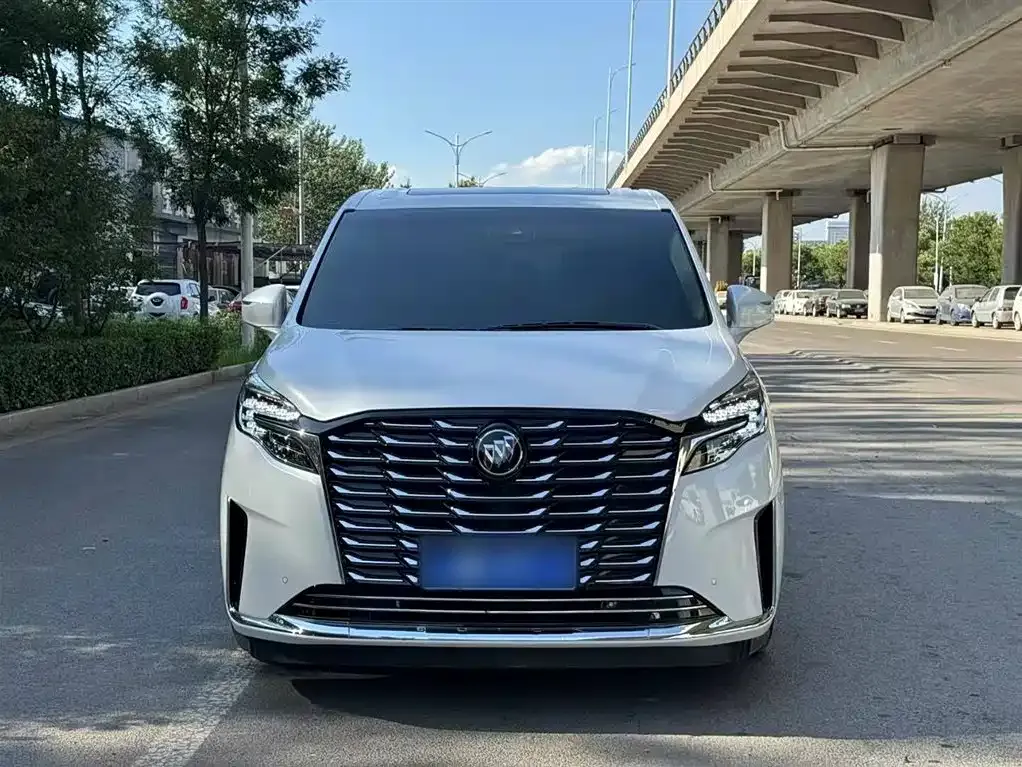 Buick GL8 2024 из CN, фото 3