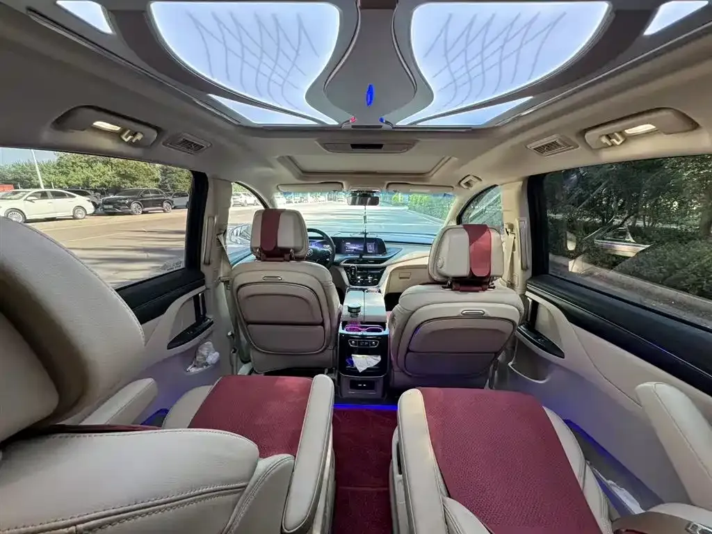 Buick GL8 2024 из CN, фото 8