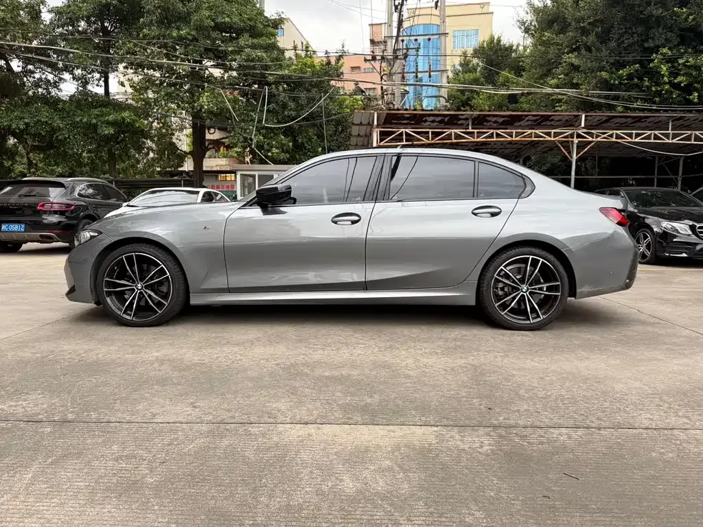 BMW 3 Series 2023 из CN, фото 4