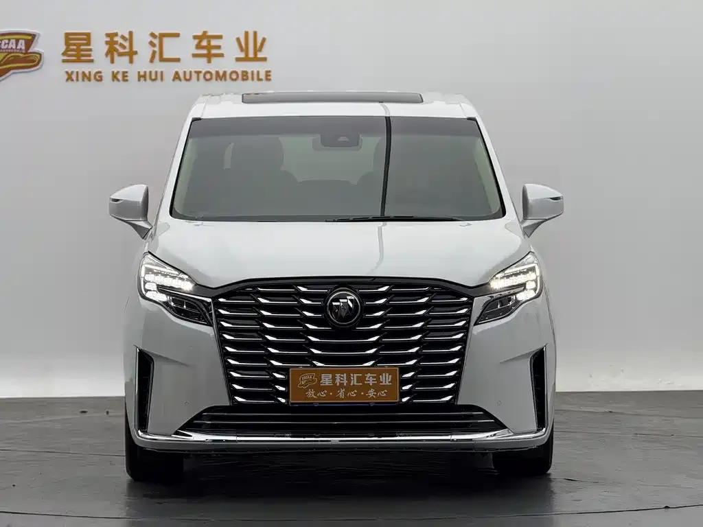 Buick GL8 2023 из CN, фото 2