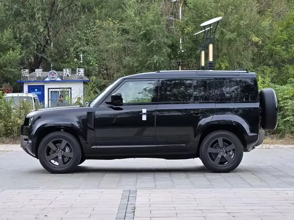Land Rover Defender 2025 из CN, фото 3