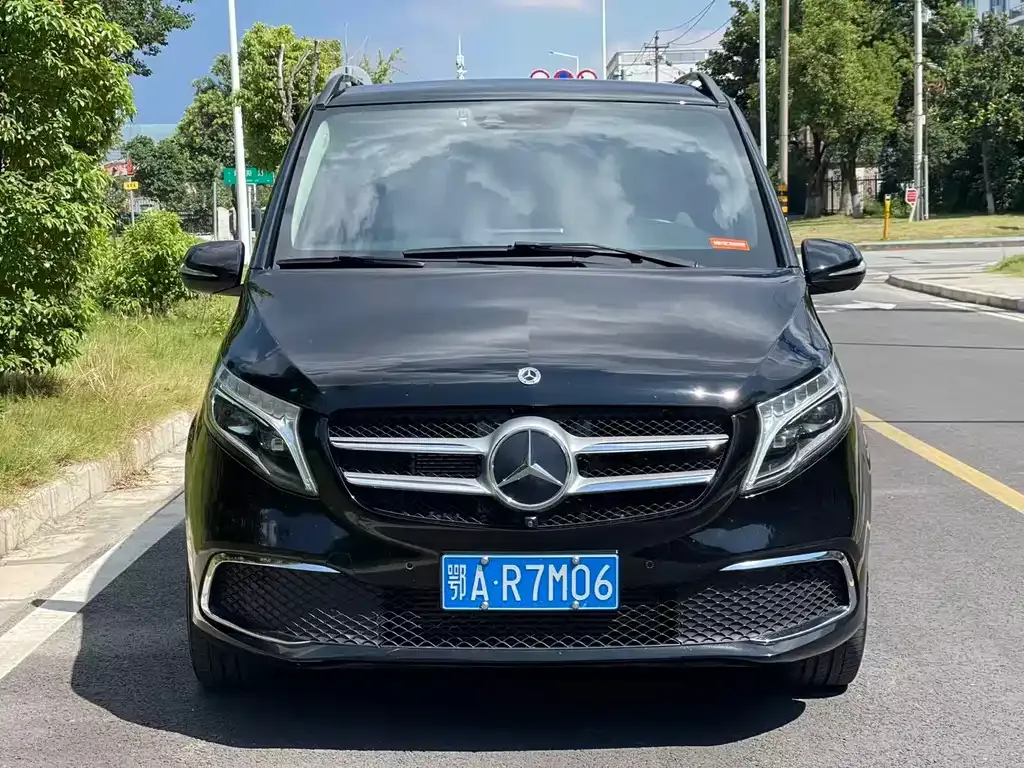 Mercedes-Benz V-Class 2022 из CN, фото 2