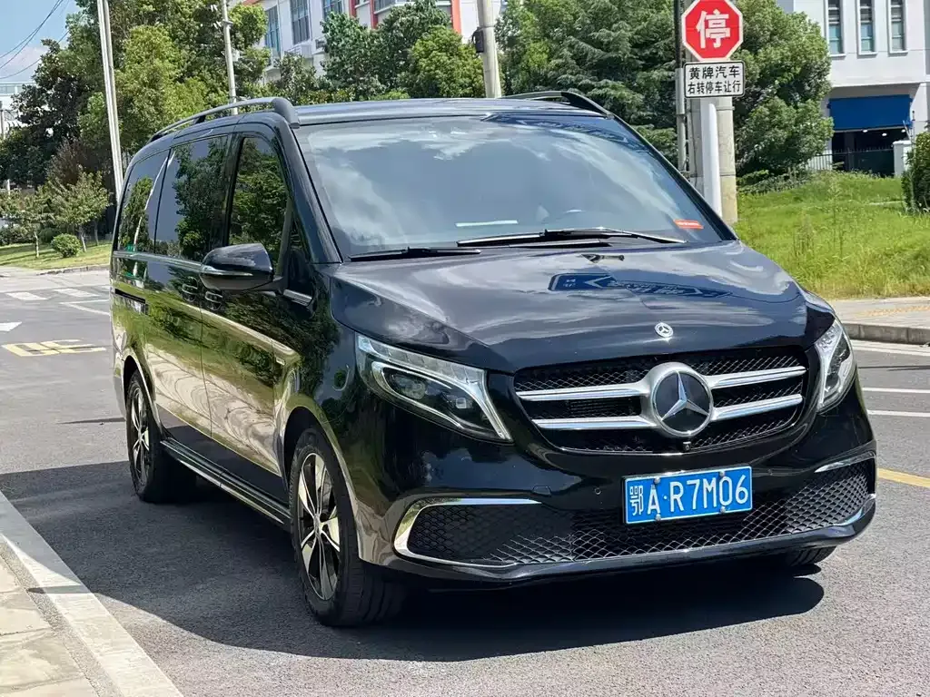 Mercedes-Benz V-Class 2022 из CN, фото 3