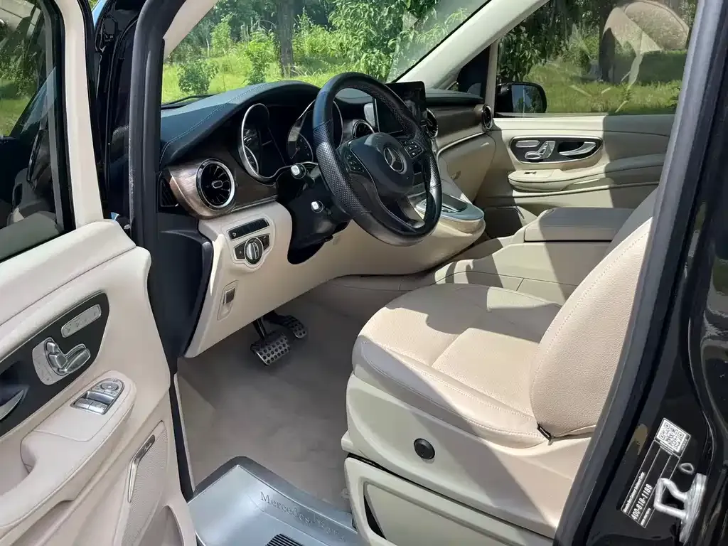 Mercedes-Benz V-Class 2022 из CN, фото 8