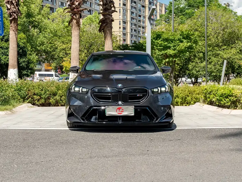 BMW M5 New Energy 2025 из CN, фото 2