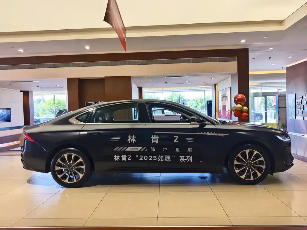 Lincoln Z 2024 из CN, фото 4