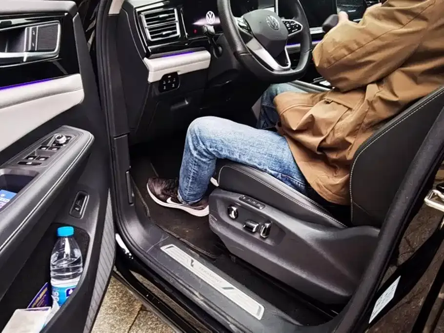Volkswagen Teramont 2023 из CN, фото 9