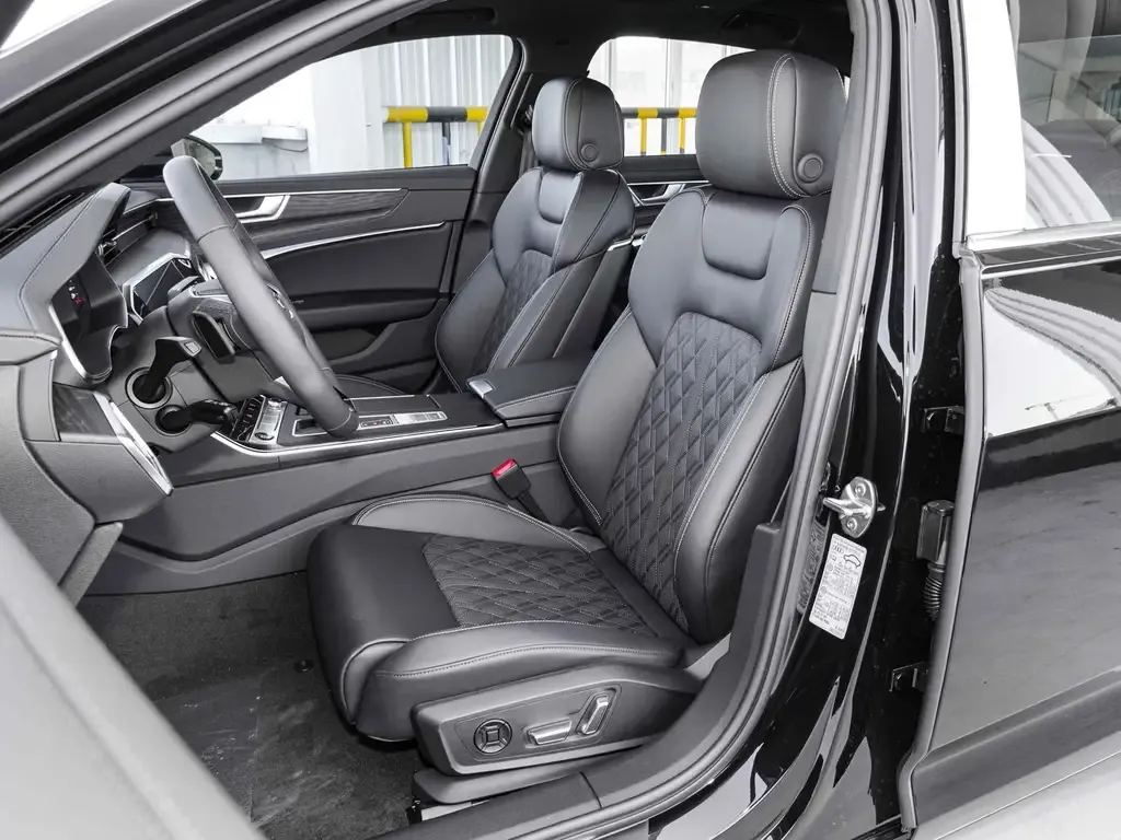 Audi A6L 2025 из CN, фото 7