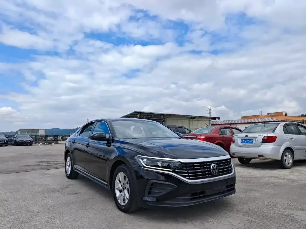 Volkswagen Passat 2022 из CN, фото 3