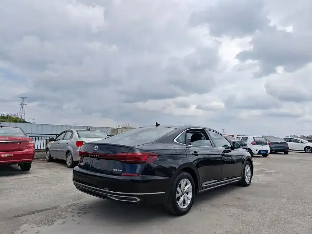 Volkswagen Passat 2022 из CN, фото 7