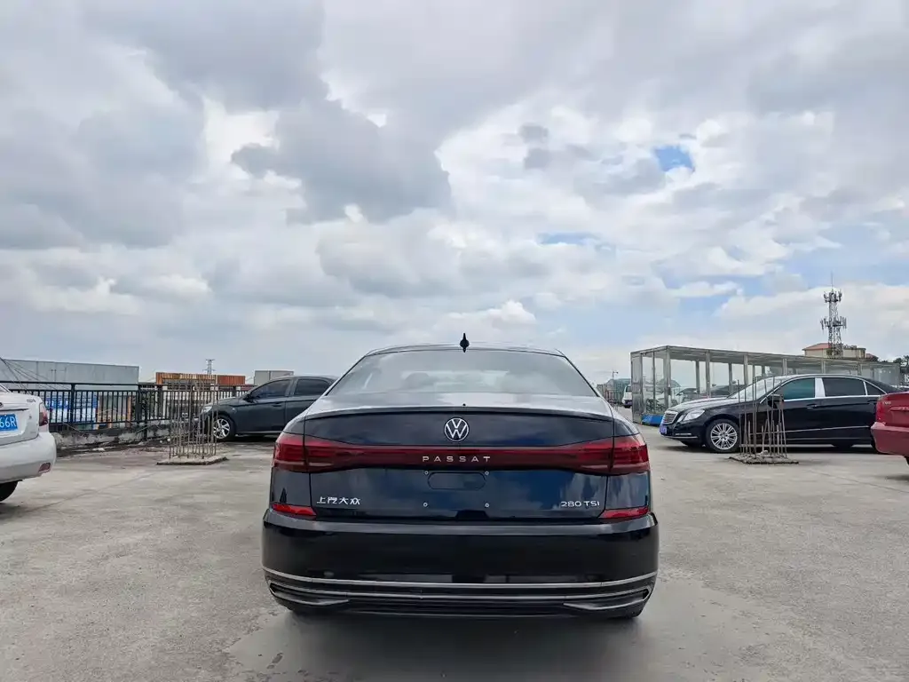 Volkswagen Passat 2022 из CN, фото 8