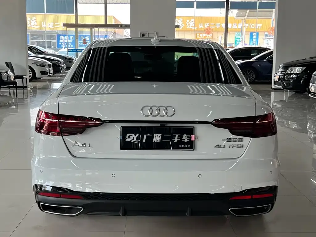 Audi A4L — фото 5