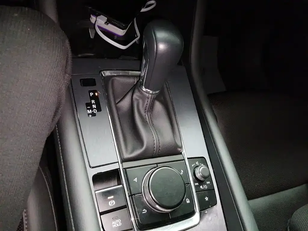Mazda 3 Axela 2023 из CN, фото 6