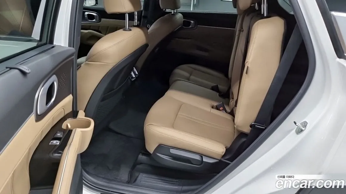 Kia Sorento — фото 10
