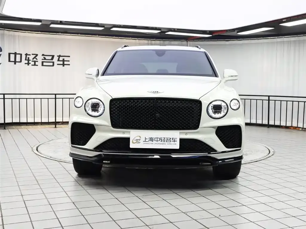 Bentley Bentayga 2021 из CN, фото 2