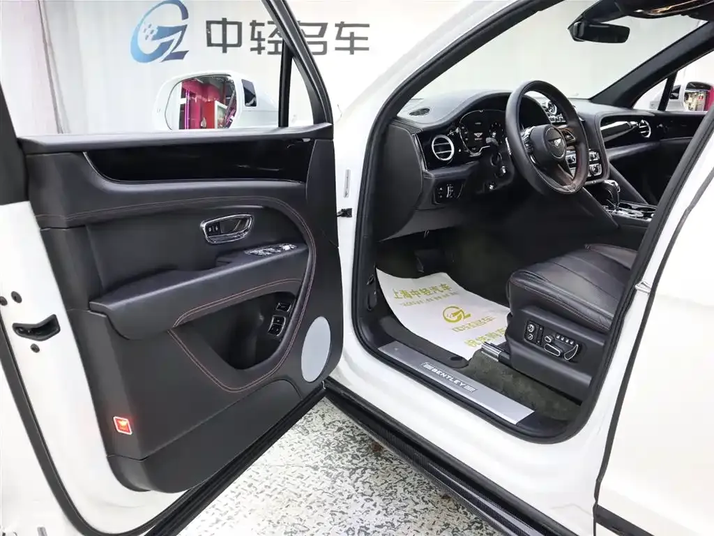 Bentley Bentayga 2021 из CN, фото 5