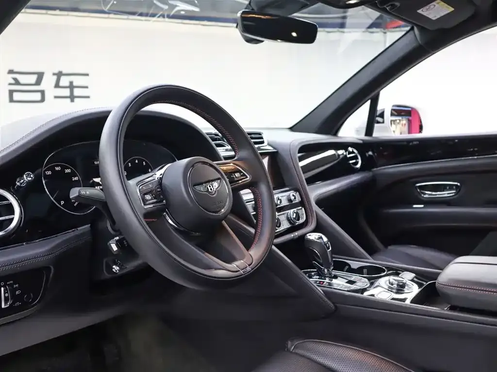 Bentley Bentayga 2021 из CN, фото 7