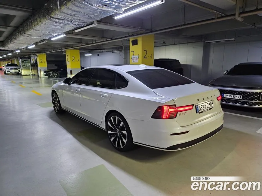 Volvo S90 2026 из KR, фото 3