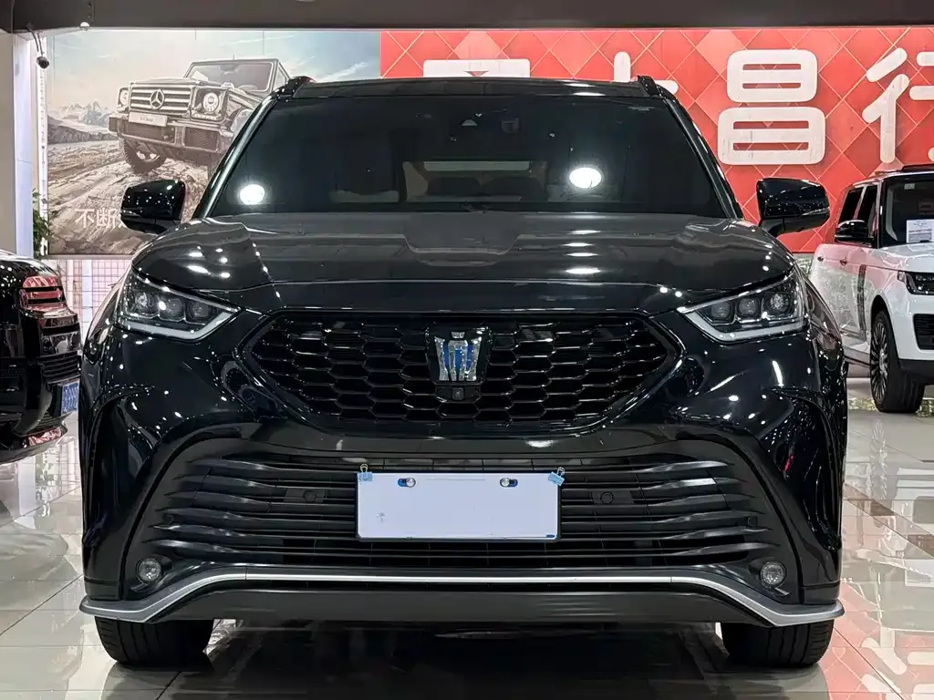 Toyota Crown Kluger 2024 из CN, фото 2