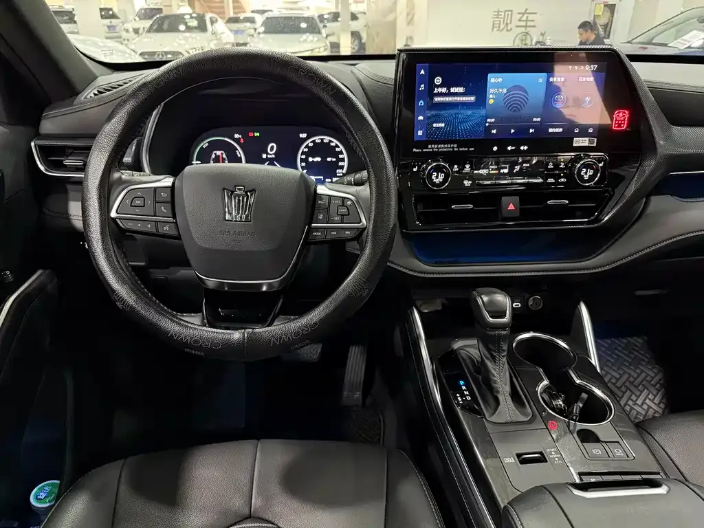 Toyota Crown Kluger 2024 из CN, фото 6