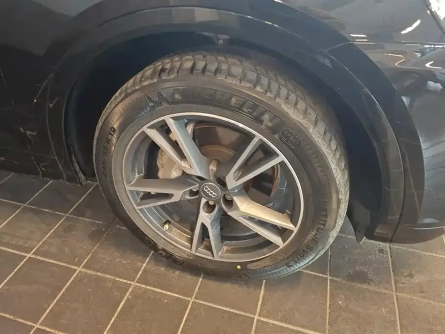 Audi Q5L 2021 из CN, фото 6