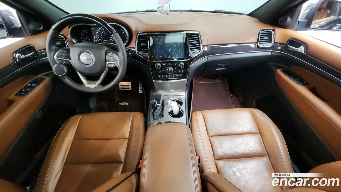 Jeep Cherokee — фото 7