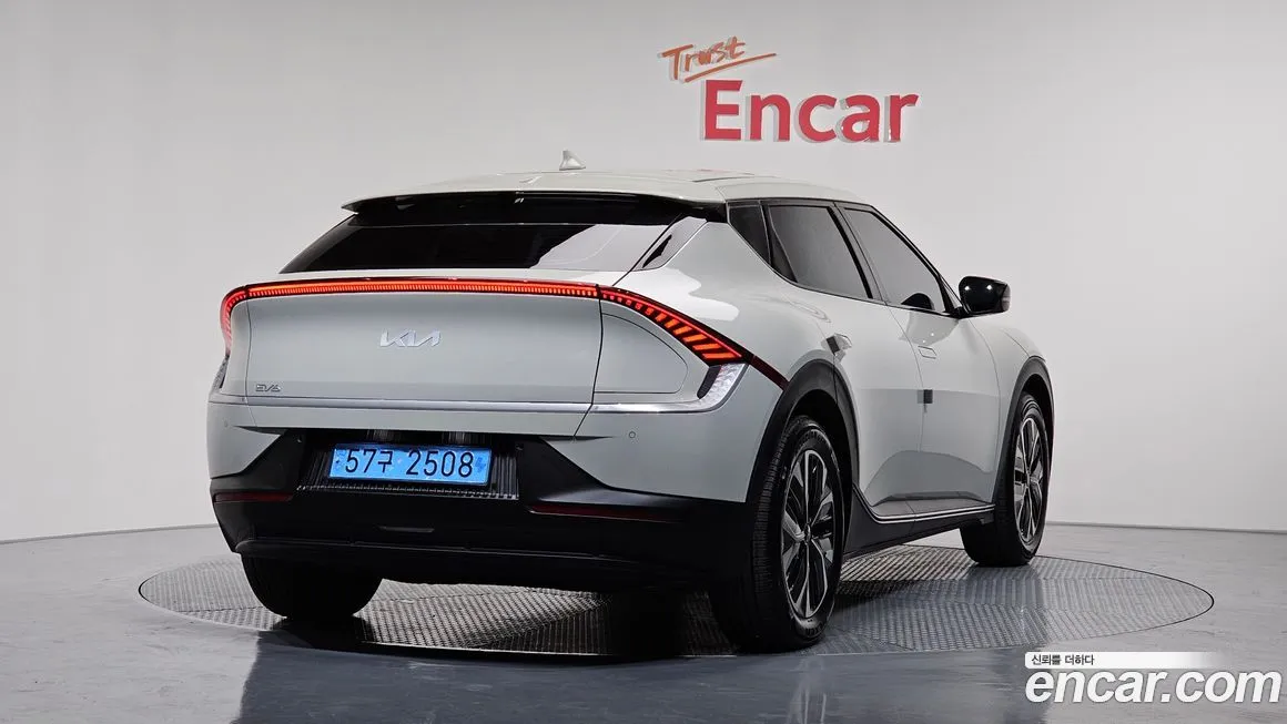 Kia EV6 — фото 2