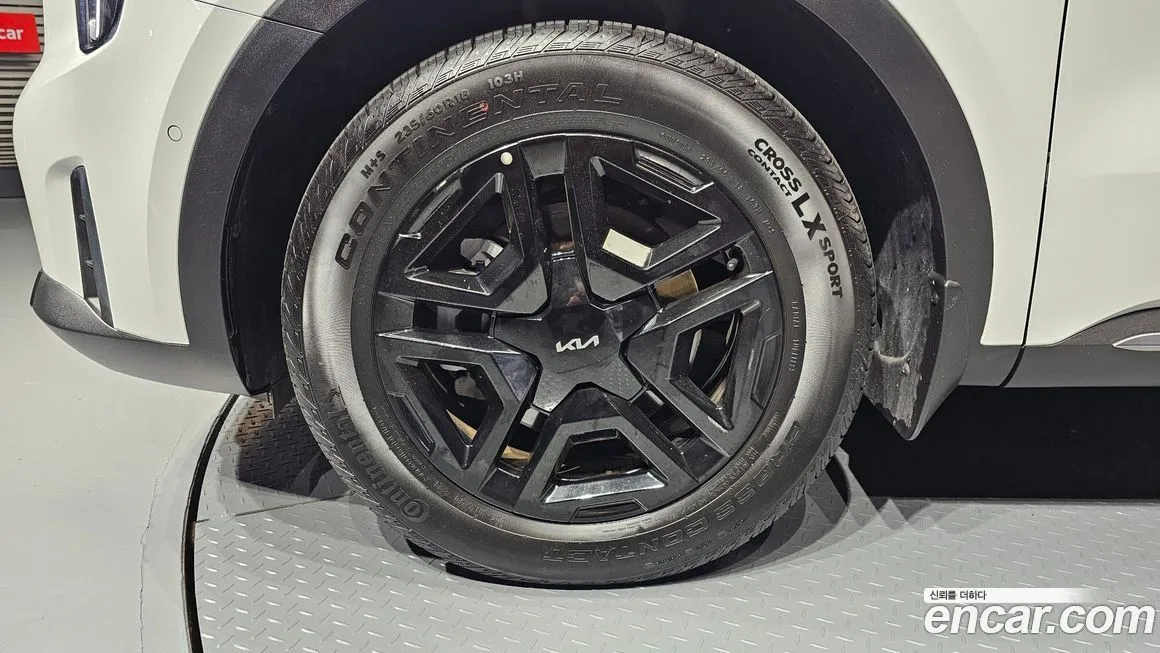 Kia Sorento — фото 5