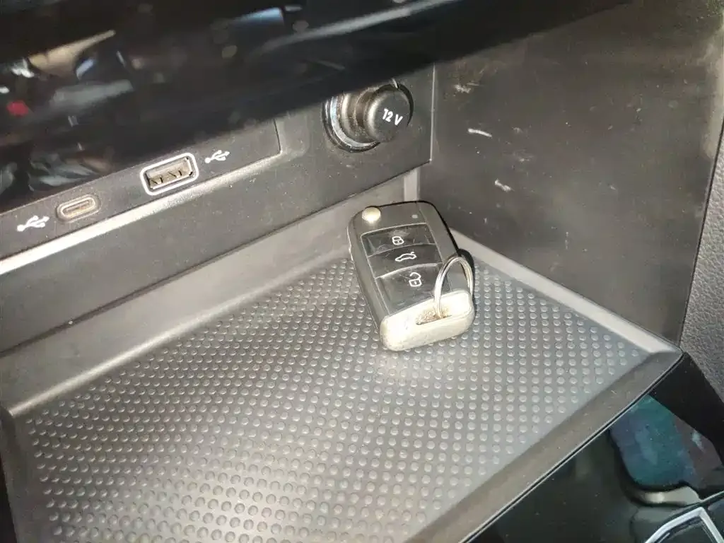 [object Object] Tiguan L 2022 из CN, фото 9