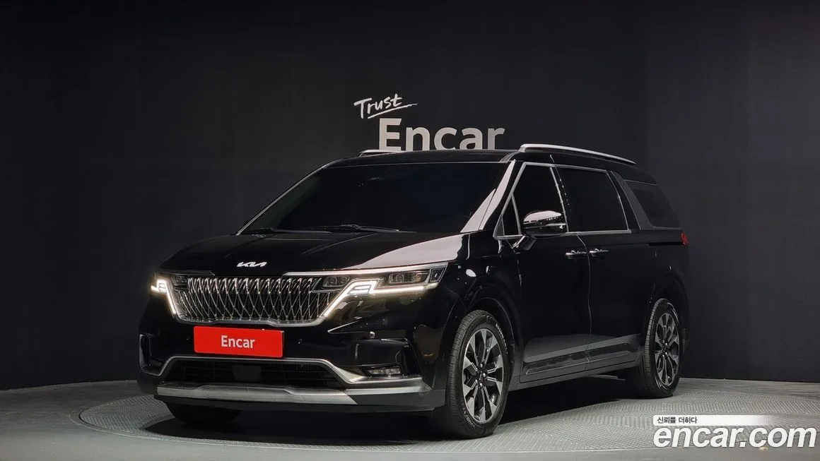Kia Carnival — фото 1