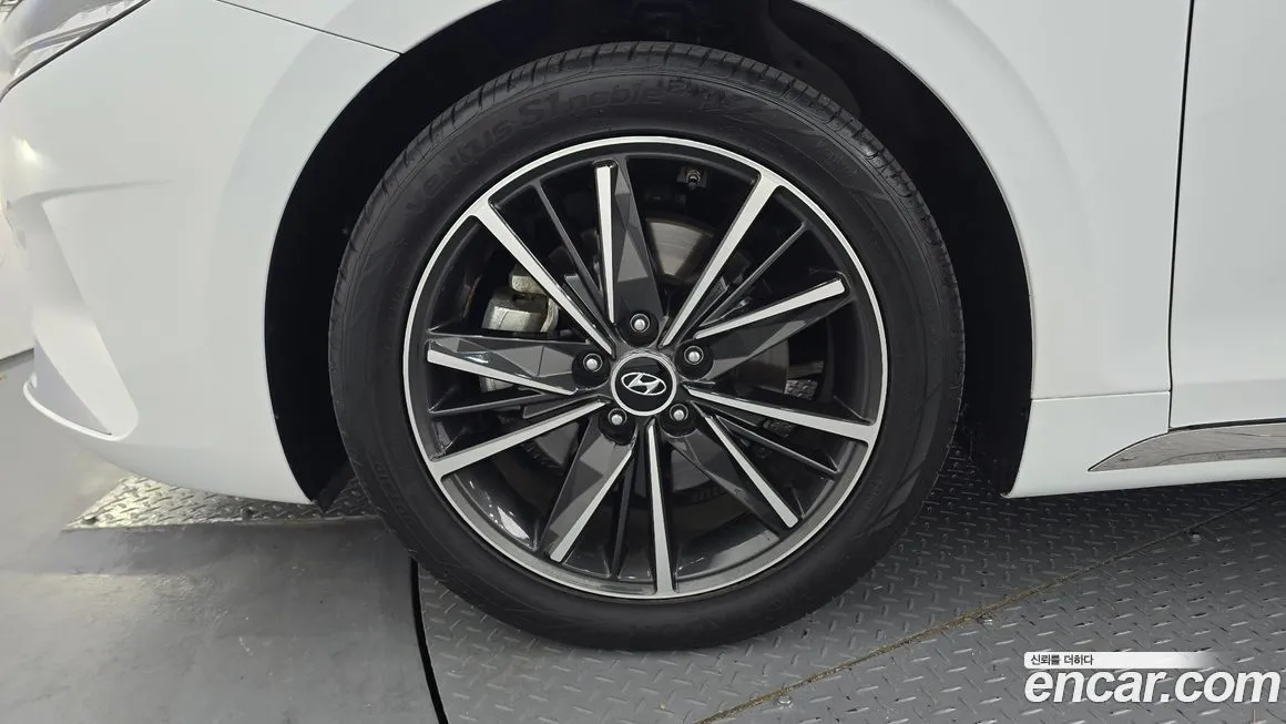 Hyundai Grandeur 2023 из KR, фото 5