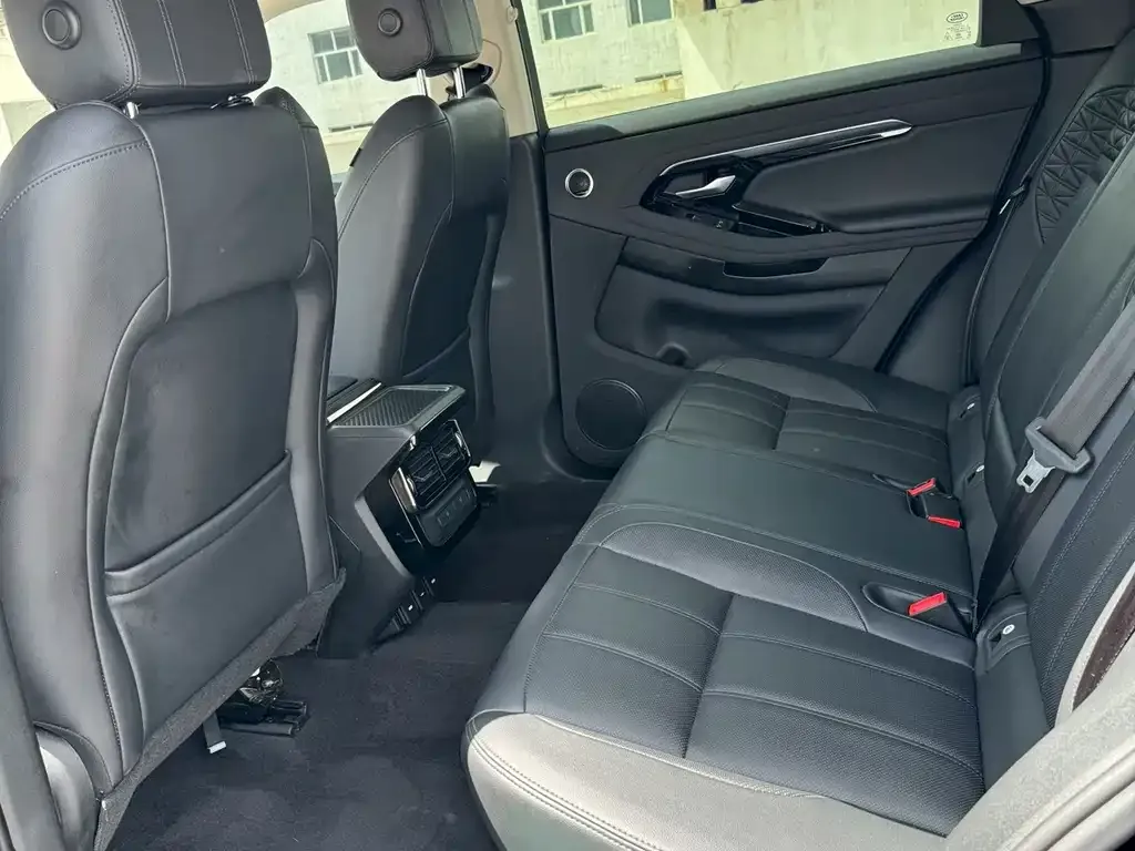Land Rover Evoque 2023 из CN, фото 5