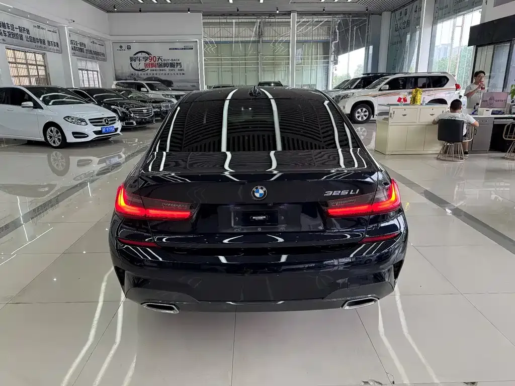 BMW 3 Series 2021 из CN, фото 8